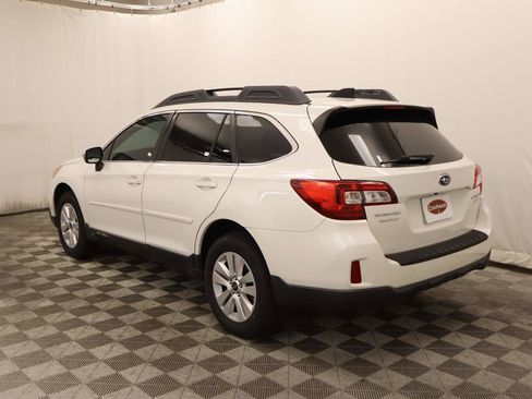 Used 2016 Subaru Outback 2.5i Premium AWD/4WD image 3
