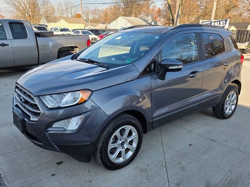 Used 2019 Ford EcoSport SE image 2