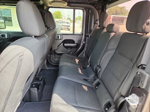 Used 2021 Jeep Gladiator Sport w/ Quick Order Package 24Q 80Th image 10