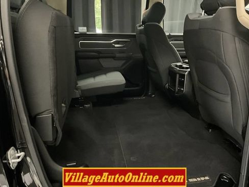Used 2019 RAM 1500 Big Horn AWD/4WD image 34