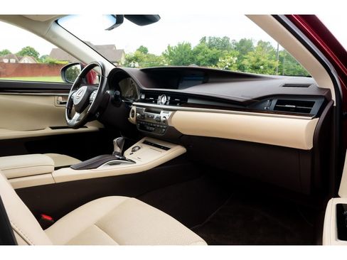 Used 2018 Lexus ES 350 w/ Navigation System Package FWD image 16