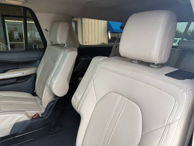 Used 2023 Ford Expedition Max Limited AWD/4WD image 9