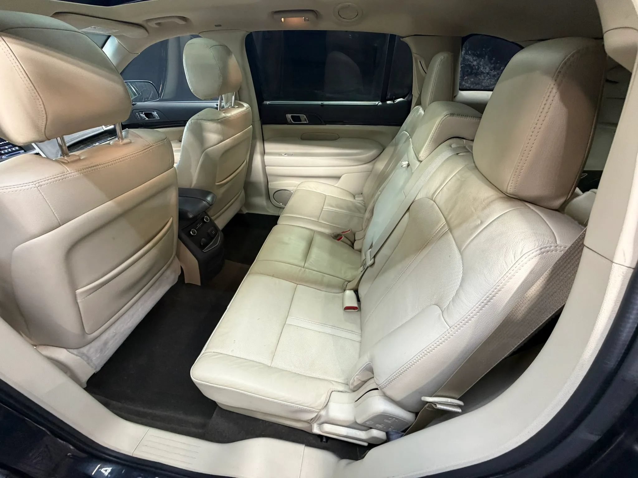 Used 2014 Lincoln MKT AWD w/ Equipment Group 201A image 31