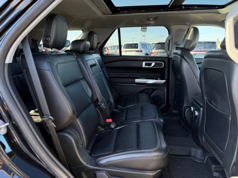 Certified 2020 Ford Explorer XLT w/ Equipment Group 202A image 18