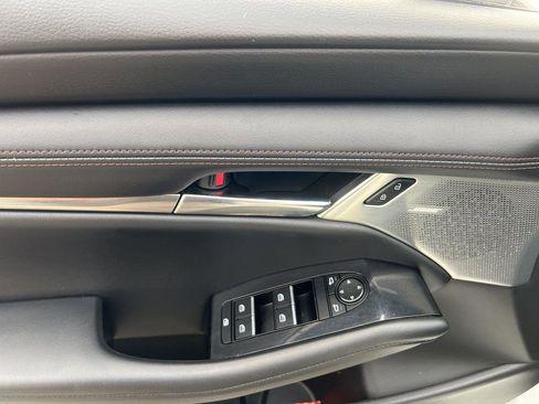 Used 2023 MAZDA MAZDA3 Hatchback w/Premium Plus Pkg image 13