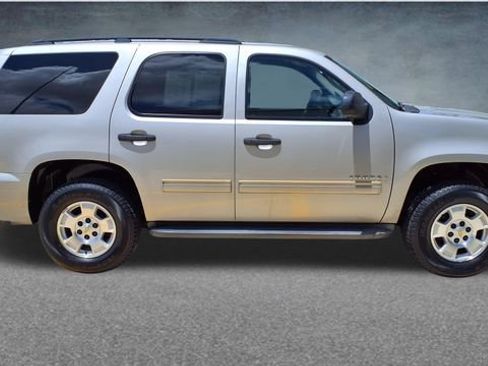 Used 2009 Chevrolet Tahoe LS RWD image 14