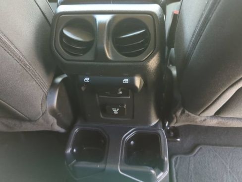 Used 2021 Jeep Gladiator Sport AWD/4WD image 21