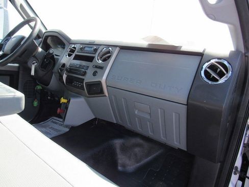 Used 2022 Ford F750 2WD Regular Cab Super Duty image 15