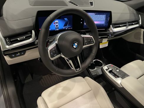 New 2026 BMW X2 xDrive28i w/ Technology Package AWD/4WD image 7