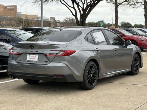 New 2026 Toyota Camry SE image 4