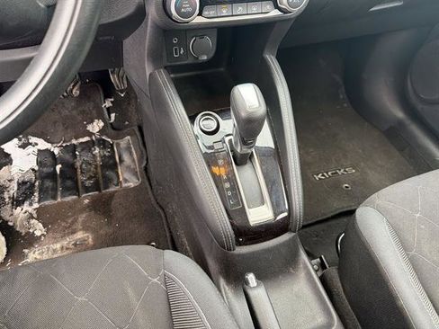 Used 2019 Nissan Kicks SV image 42