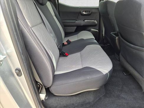 Used 2022 Toyota Tacoma TRD Sport w/ Technology Package RWD image 17
