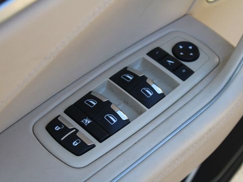 Used 2017 Maserati Levante S AWD/4WD image 19