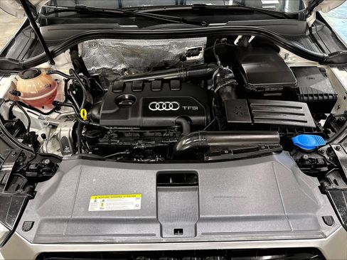 Used 2018 Audi Q3 2.0T Premium Plus w/ Premium Plus Package FWD image 33