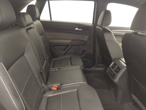 Used 2023 Volkswagen Atlas Cross Sport SE AWD/4WD image 19