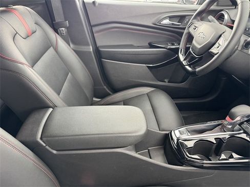 Certified 2025 Chevrolet Trax RS w/ Driver Confidence Package image 6