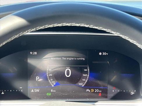 New 2025 Volkswagen Taos SE image 11