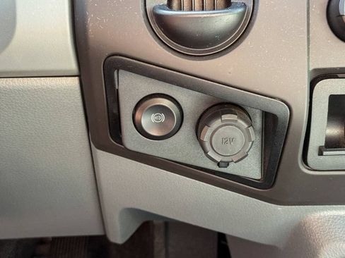 Used 2022 Ford F650 2WD Regular Cab Super Duty image 31