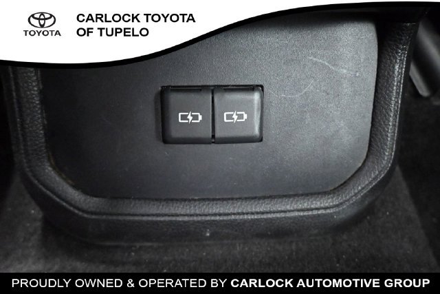 Used 2023 Toyota Highlander XLE FWD image 19