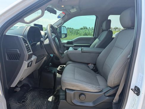 Used 2019 Ford F350 XLT AWD/4WD image 10