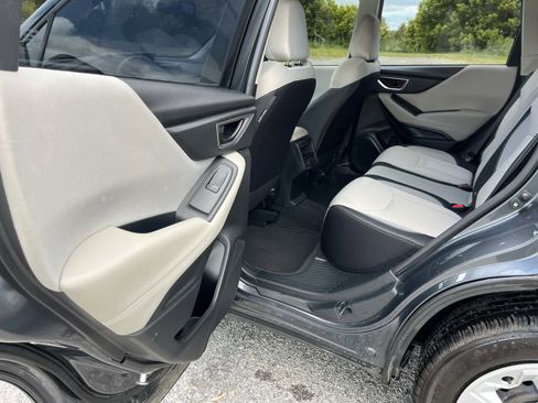 Used 2023 Subaru Forester AWD/4WD image 22