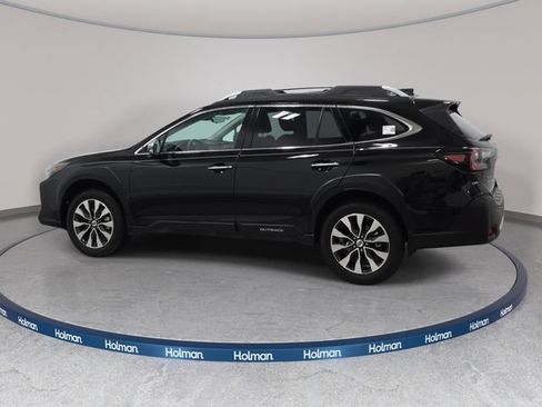 Used 2024 Subaru Outback Touring AWD/4WD image 9