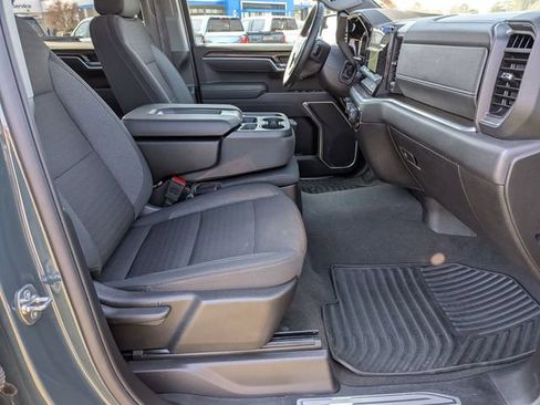 Used 2025 Chevrolet Silverado 1500 LT RWD image 37