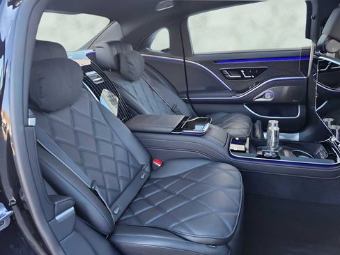 Used 2025 Mercedes-Benz Maybach S 580 4MATIC image 19
