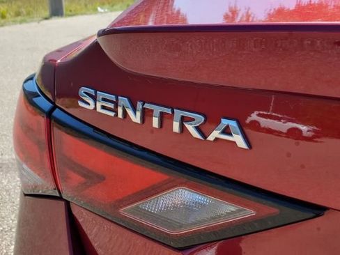 Used 2022 Nissan Sentra SR w/ Trunk Package image 6