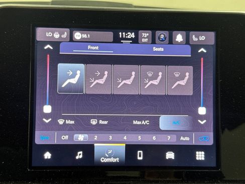Used 2025 Jeep Compass Latitude w/ Sun & Sound Group AWD/4WD image 36