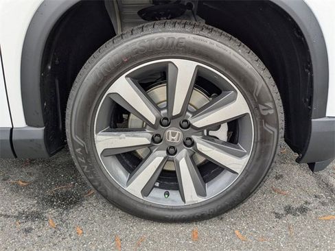 New 2025 Honda Pilot Touring image 10