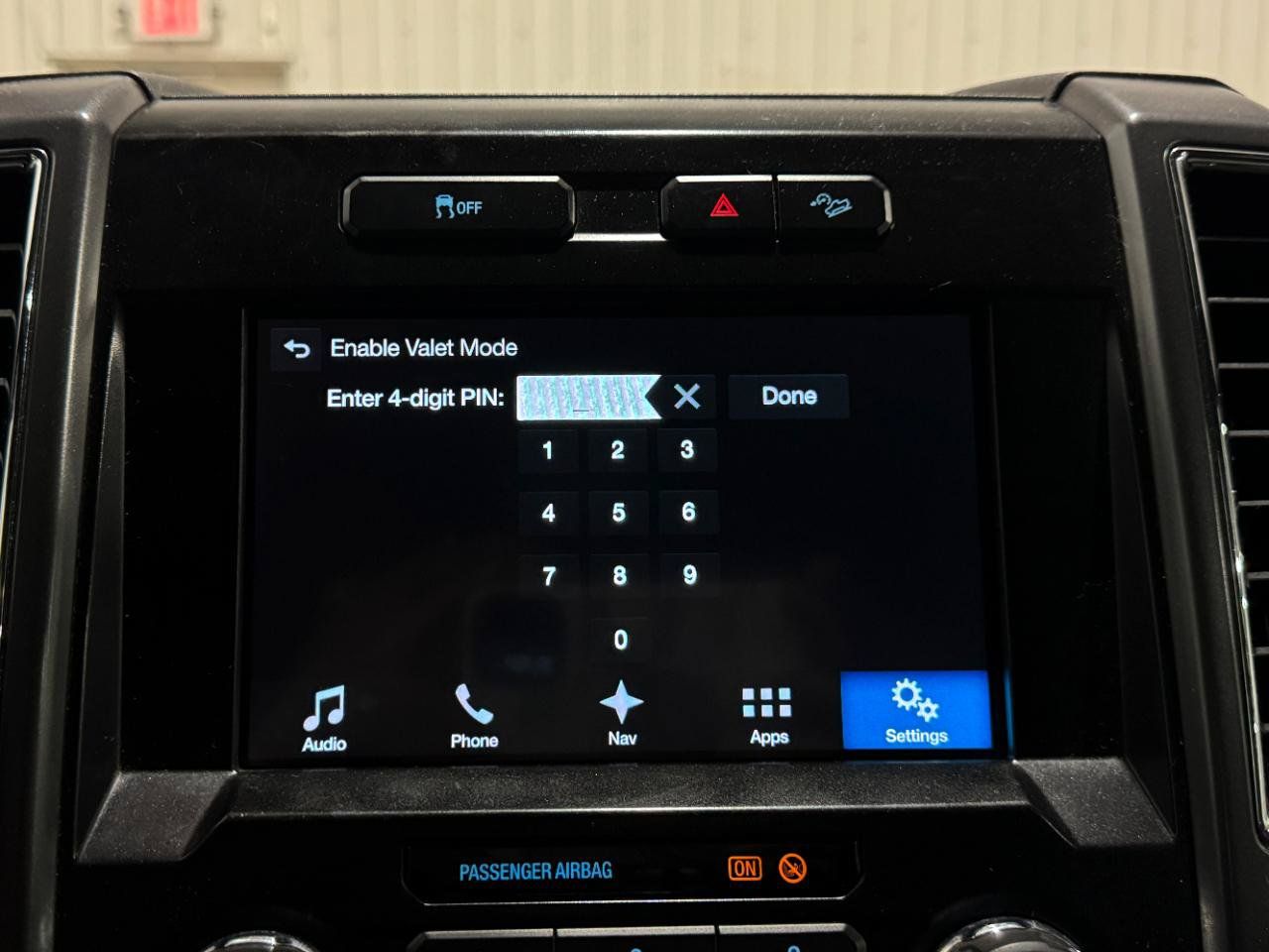 Used 2017 Ford F250 XLT w/ XLT Premium Package AWD/4WD image 18