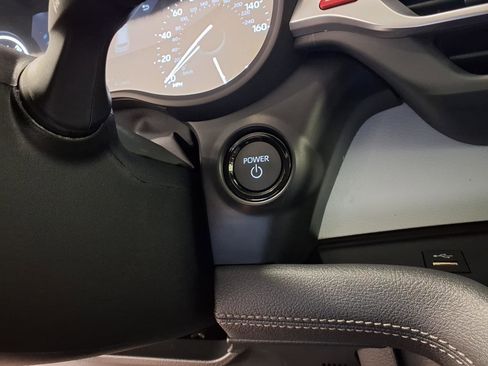 New 2026 Toyota Sienna XLE FWD image 17