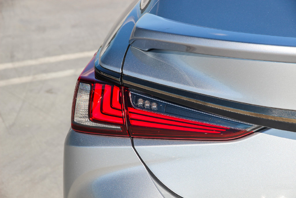 Certified 2024 Lexus ES 350 F Sport w/ Accessory Package (Z1) FWD image 8
