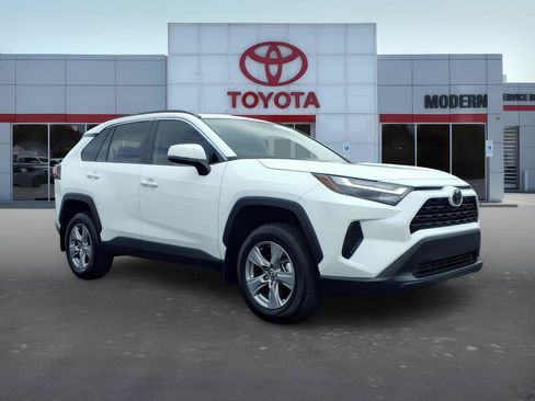 Certified 2025 Toyota RAV4 XLE w/ Convenience Package FWD image 10