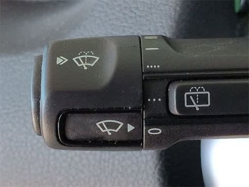 Used 2022 Mercedes-Benz GLB 250 image 27