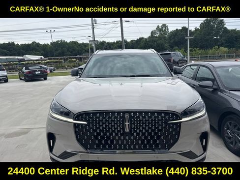 Used 2025 Lincoln Aviator Reserve w/ Illumination Package AWD/4WD image 2
