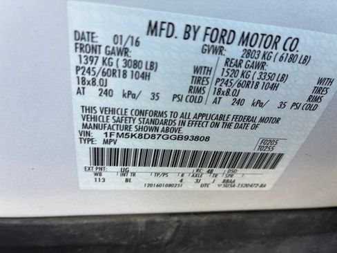 Used 2016 Ford Explorer XLT w/ Equipment Group 202A AWD/4WD image 14