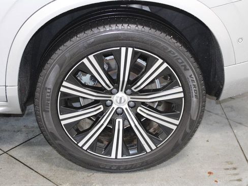 Used 2023 Volvo XC90 B5 Plus image 18