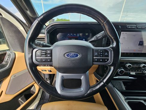 Certified 2024 Ford F250 Lariat w/ Lariat Ultimate Package AWD/4WD image 18