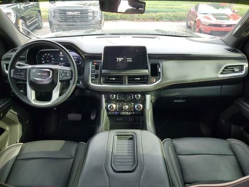 Used 2023 GMC Yukon XL SLT w/ SLT Premium Package RWD image 12