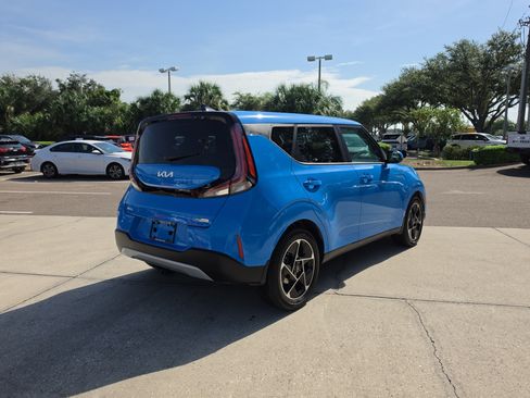 Used 2024 Kia Soul EX FWD image 7