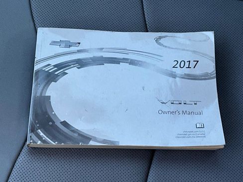 Used 2017 Chevrolet Volt LT w/ Comfort Package image 22