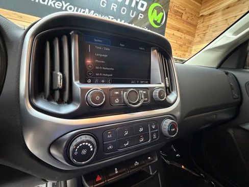 Used 2022 Chevrolet Colorado LT w/ LT Convenience Package AWD/4WD image 19