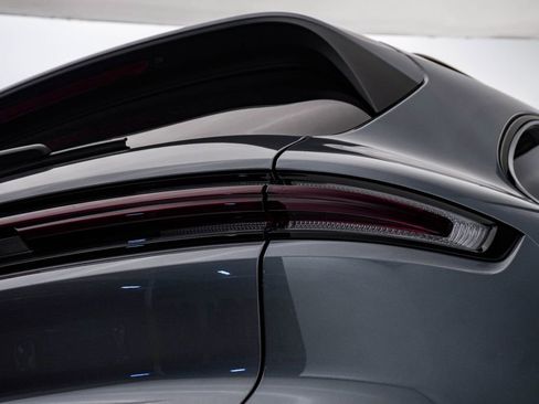 New 2026 Porsche Cayenne E-Hybrid AWD/4WD image 12