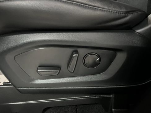 Used 2022 Ford Explorer Limited image 27