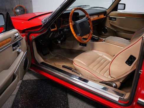 Used 1991 Jaguar XJS V12 Convertible RWD image 4