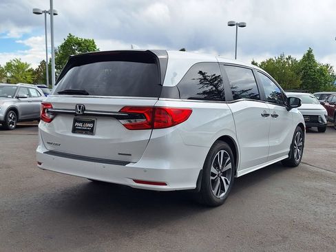 Used 2023 Honda Odyssey Touring image 3
