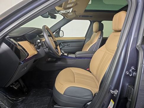 New 2026 Land Rover Range Rover Sport Dynamic SE image 13