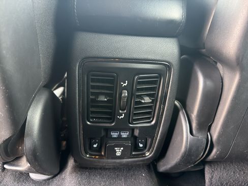 Used 2019 Dodge Durango GT RWD image 32